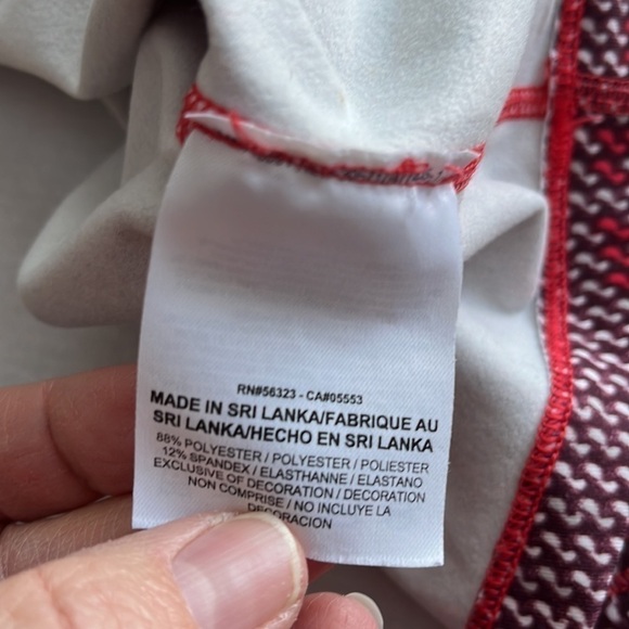 Nike Pro dry fit turtleneck long sleeves solid red sleeves red pattern size L - Picture 11 of 12